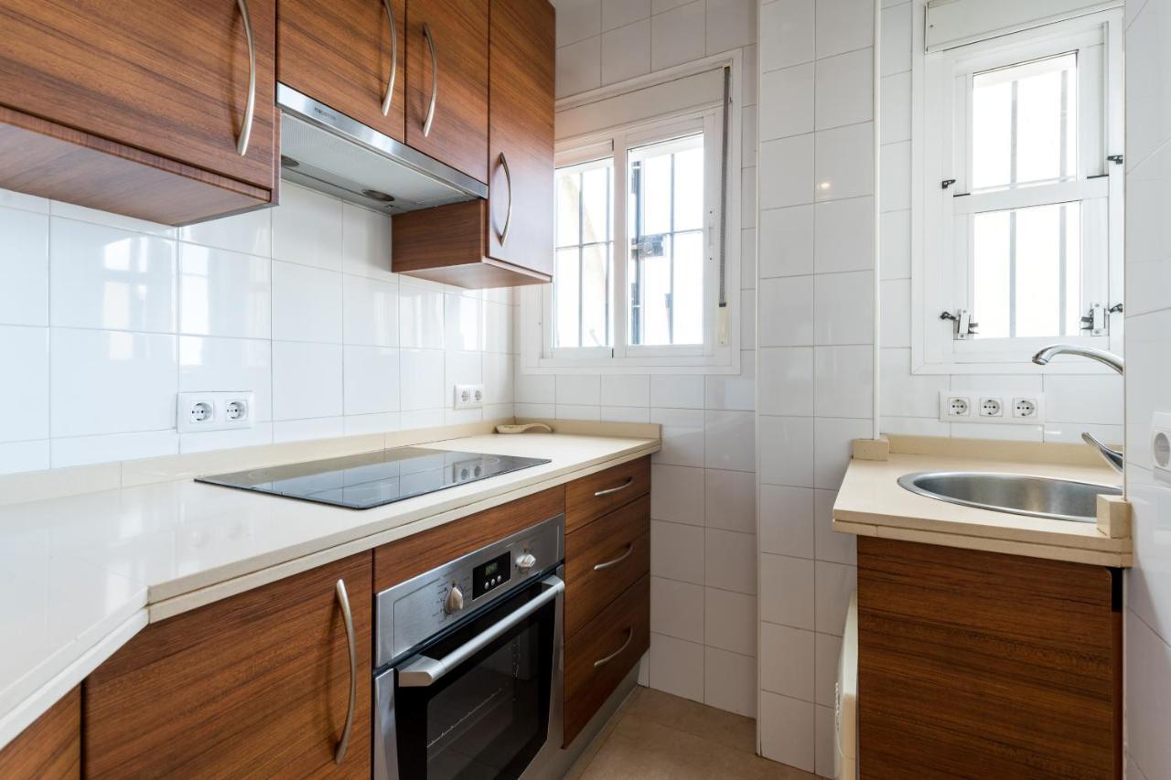 Holi-Rent Apartamento Resitur Seville Exterior photo